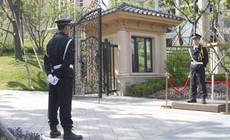 保安人員如何做好服務工作？